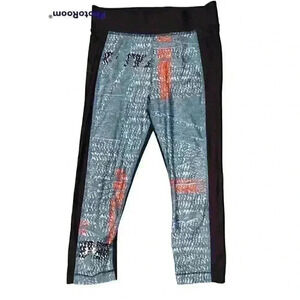 Under Armour Women's‎ Compression HeatGear Printed Capri Leggings 1310667 Small